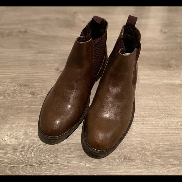 NWT Kids Boots - Picture 2 of 4